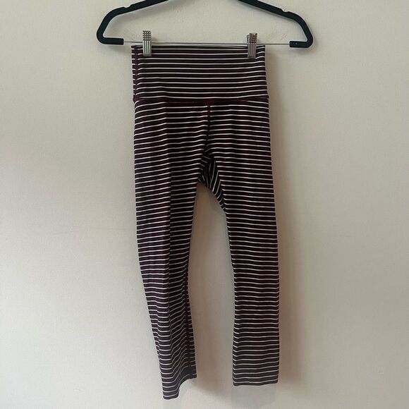 Lululemon Athletica Women's Wunder Under Crop High Rise Cropped Purple Striped L - Picture 1 of 8